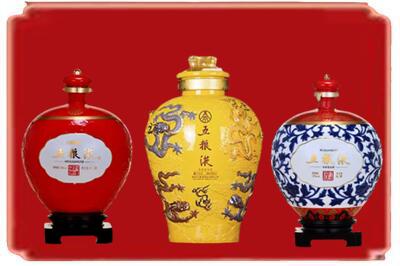 清远清城区烟酒回收五粮液各种摆件.jpg